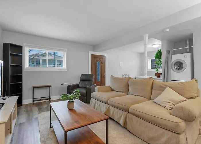 German Village Hidden Gem - 3 Bedroom Parking L Value
