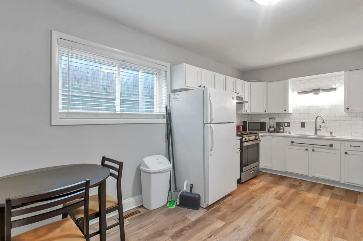 German Village Hidden Gem - 3 Bedroom Parking L Value Apartment