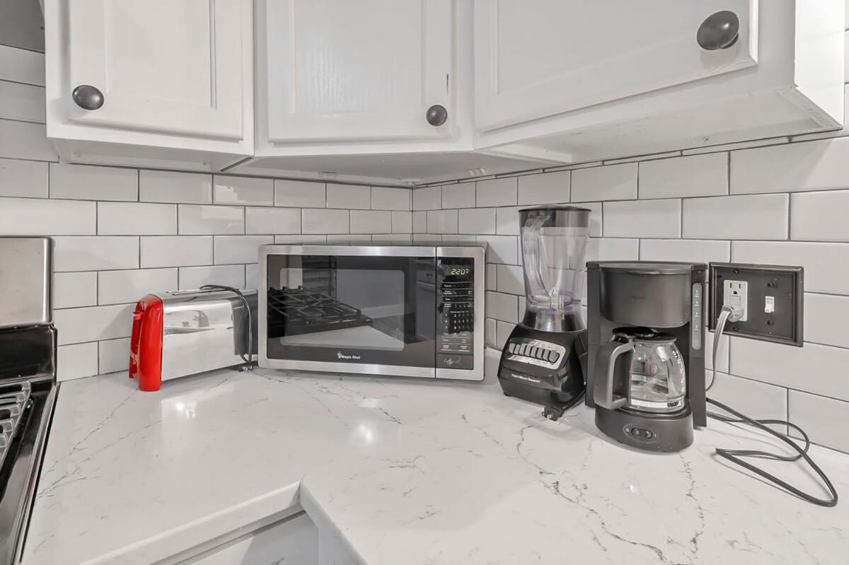 German Village Hidden Gem - 3 Bedroom Parking L Value Apartment *