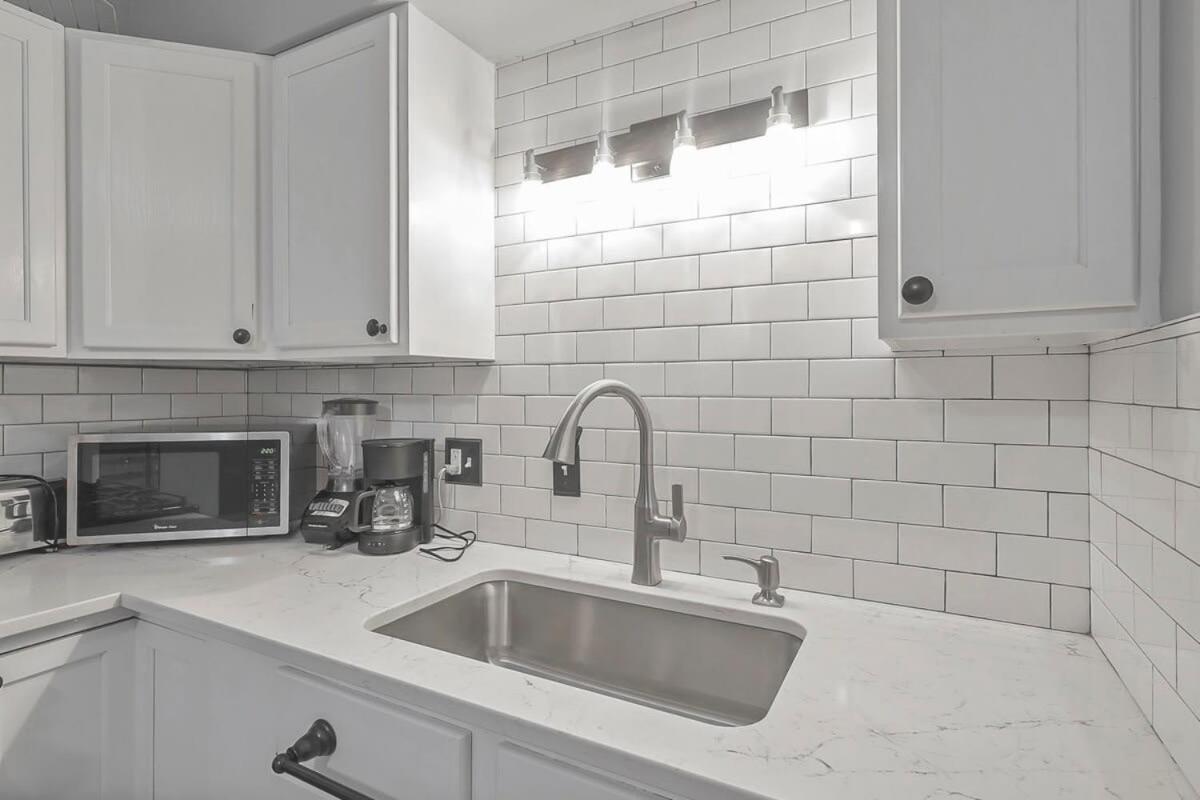 German Village Hidden Gem - 3 Bedroom Parking L Value Apartment Columbus